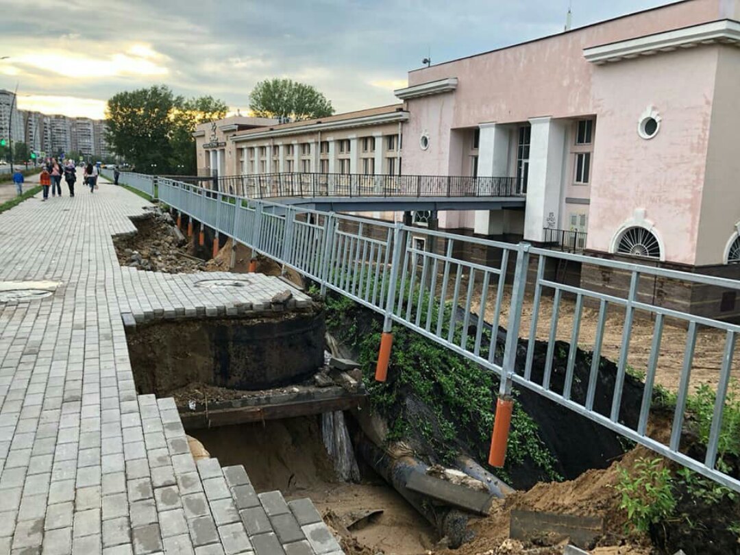 Near the stadium Nizhny Novgorod new roads are collapsing - Nizhny Novgorod, , , Longpost