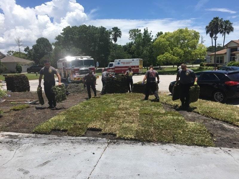 A man was fixing his yard and he had a heart attack. - The photo, Firefighters, Kindness, Courtyard