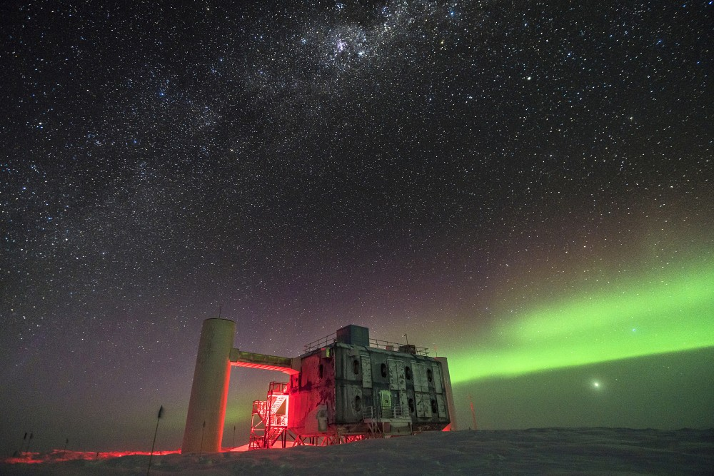 Amundsen-Scott Station South Pole, Antarctica. - The photo, Antarctica, Night, Polar Lights, Stars, Snow, Stars