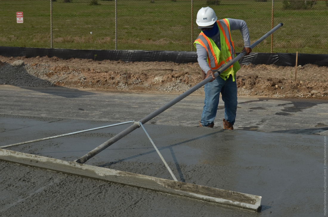 How a two-lane concrete road is laid in the USA. - Highway engineering, Road, USA, America, Longpost