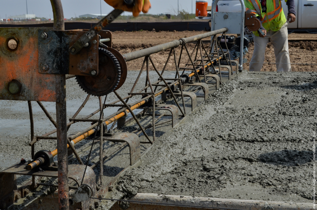 How a two-lane concrete road is laid in the USA. - Highway engineering, Road, USA, America, Longpost