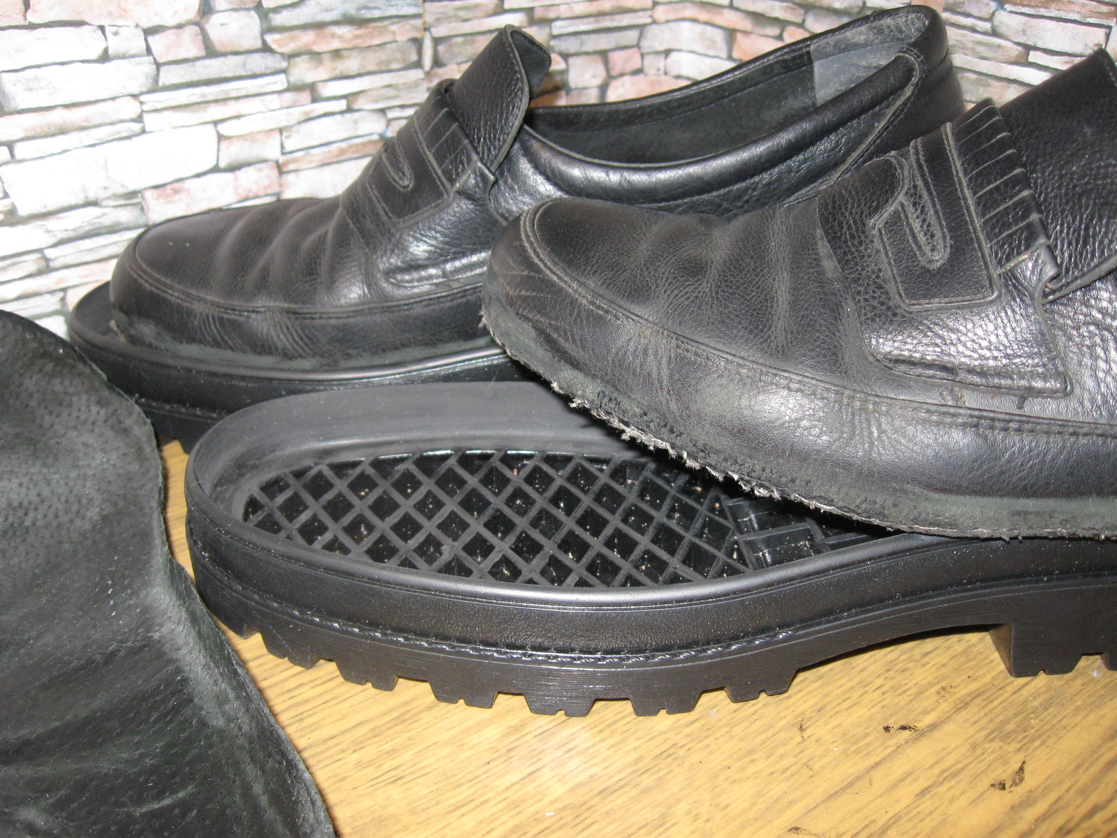 Восстановление подошвы. Подошва для обуви. Подошва мужских туфель. Ботинки на тракторной подошве.