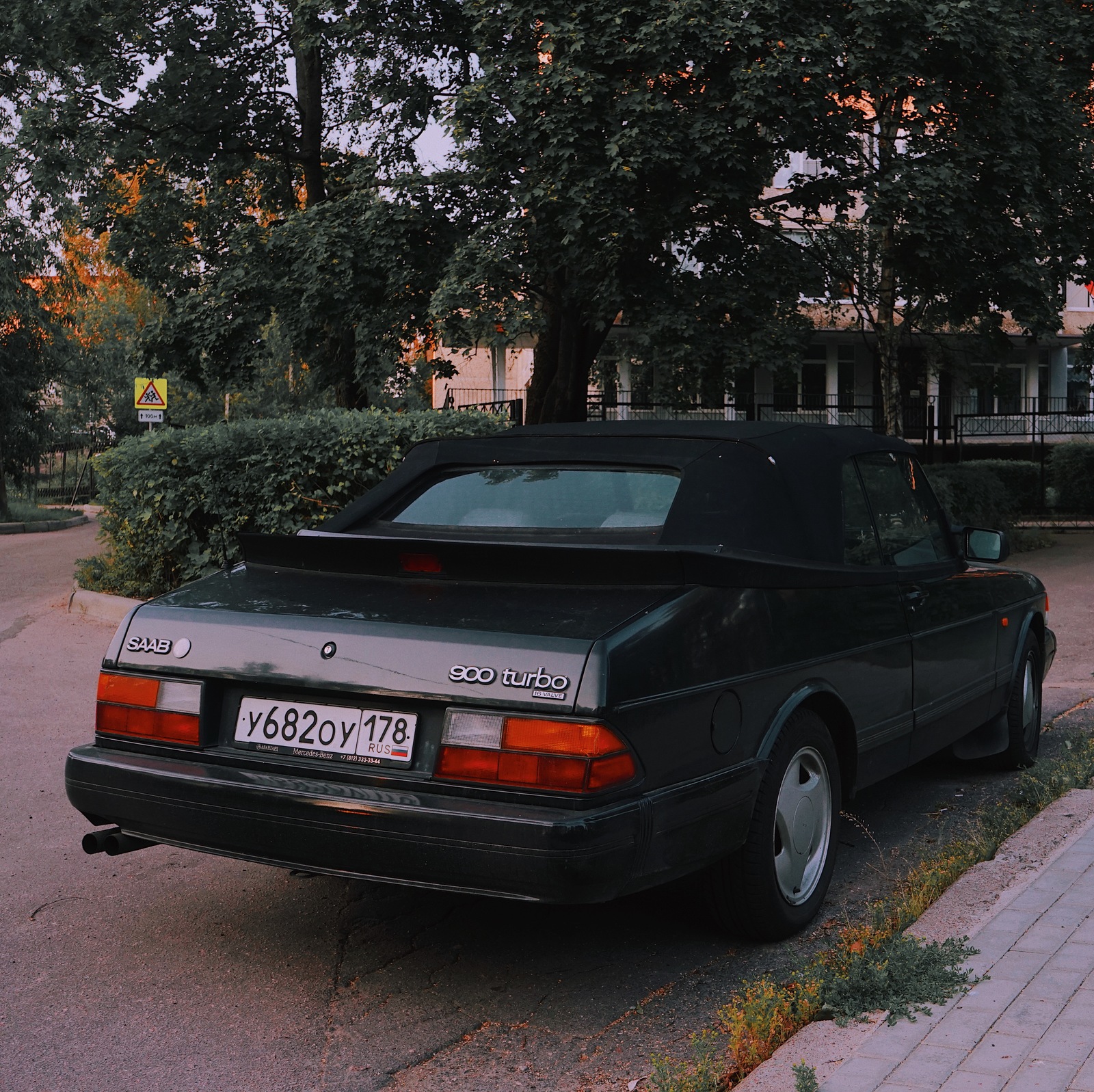 Автопарк и архитектура вечернего Выборга - Моё, Фотография, Авто, Санкт-Петербург, Творчество, Хобби, Начинающий фотограф, Длиннопост