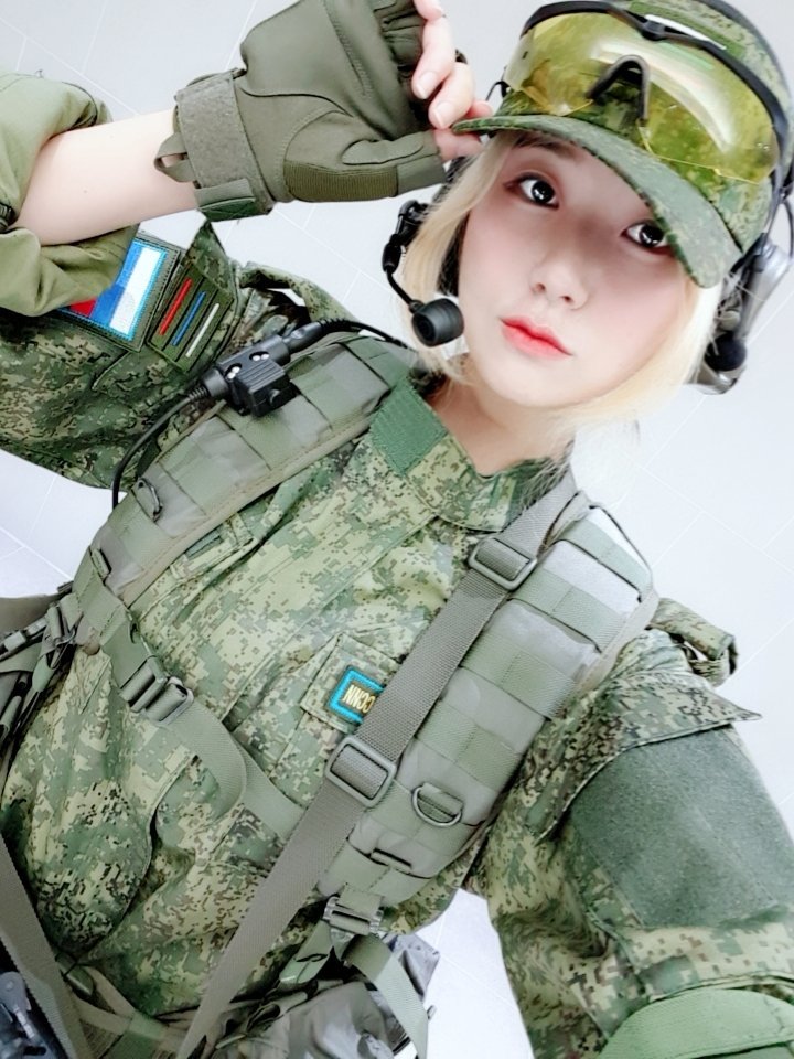 Военные Кореянки