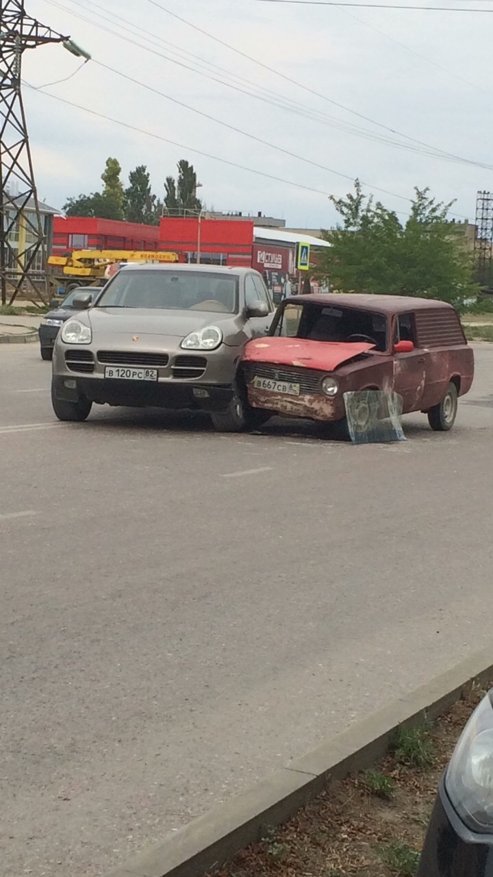 Mad Max Wrong Turn. - Road accident, AvtoVAZ, Porsche, Crazy Max