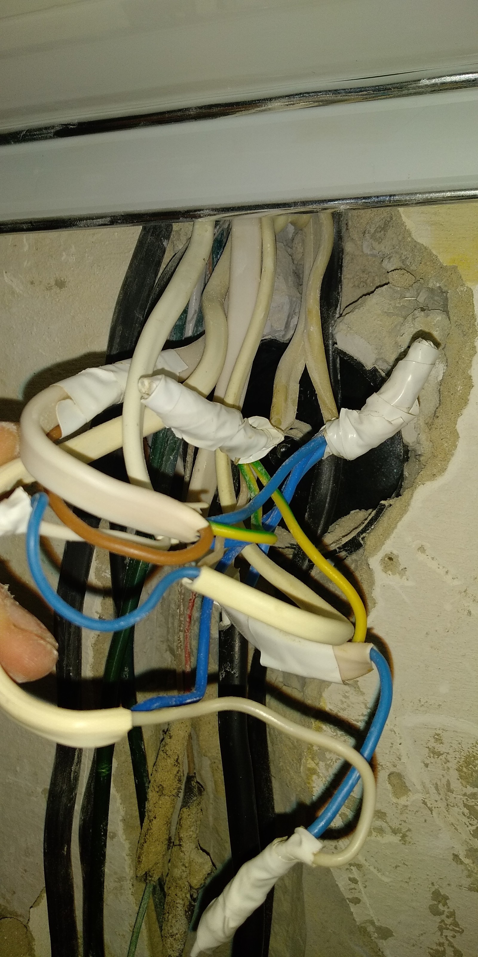 I don't even know what to call it. - My, Как так?, Electrician, Crooked hands, Электрик, How to unsee it, Longpost, How?