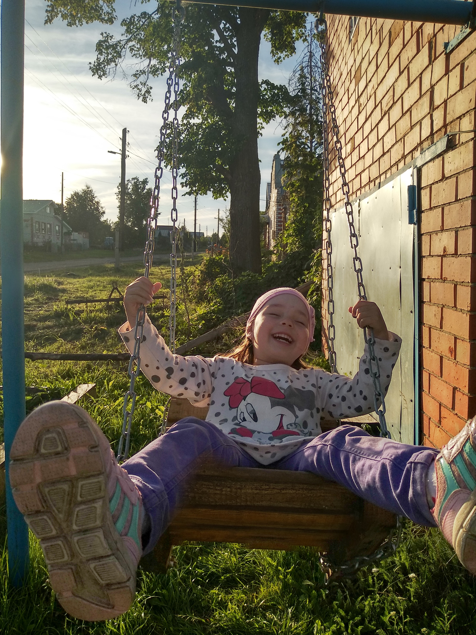 Genuine joy - My, Joy, Children, Xiaomi, The photo, Swing, Positive, Sister, Longpost, Sisters