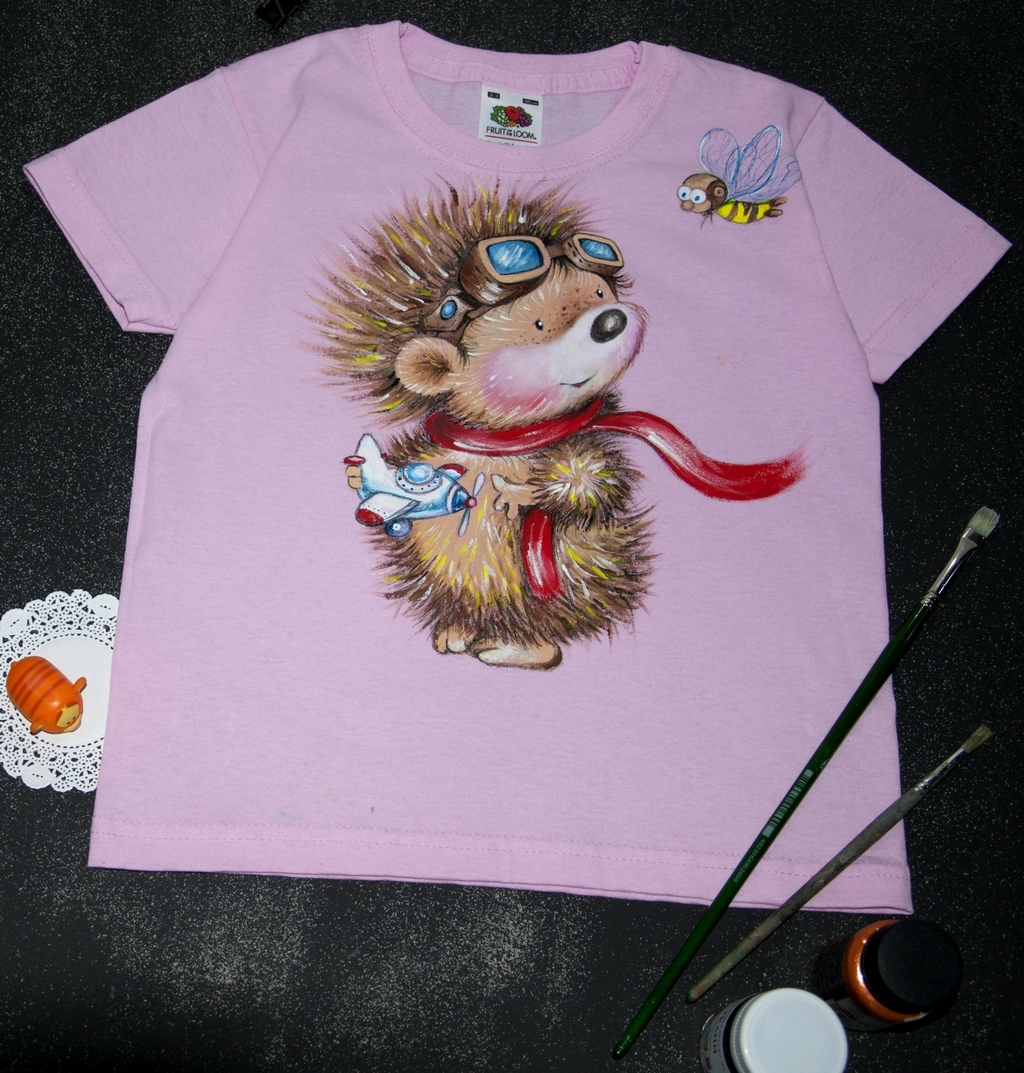 Hedgehog who dreams of flying high - My, T-shirt, Painting, Hedgehog, Painting on fabric, Style