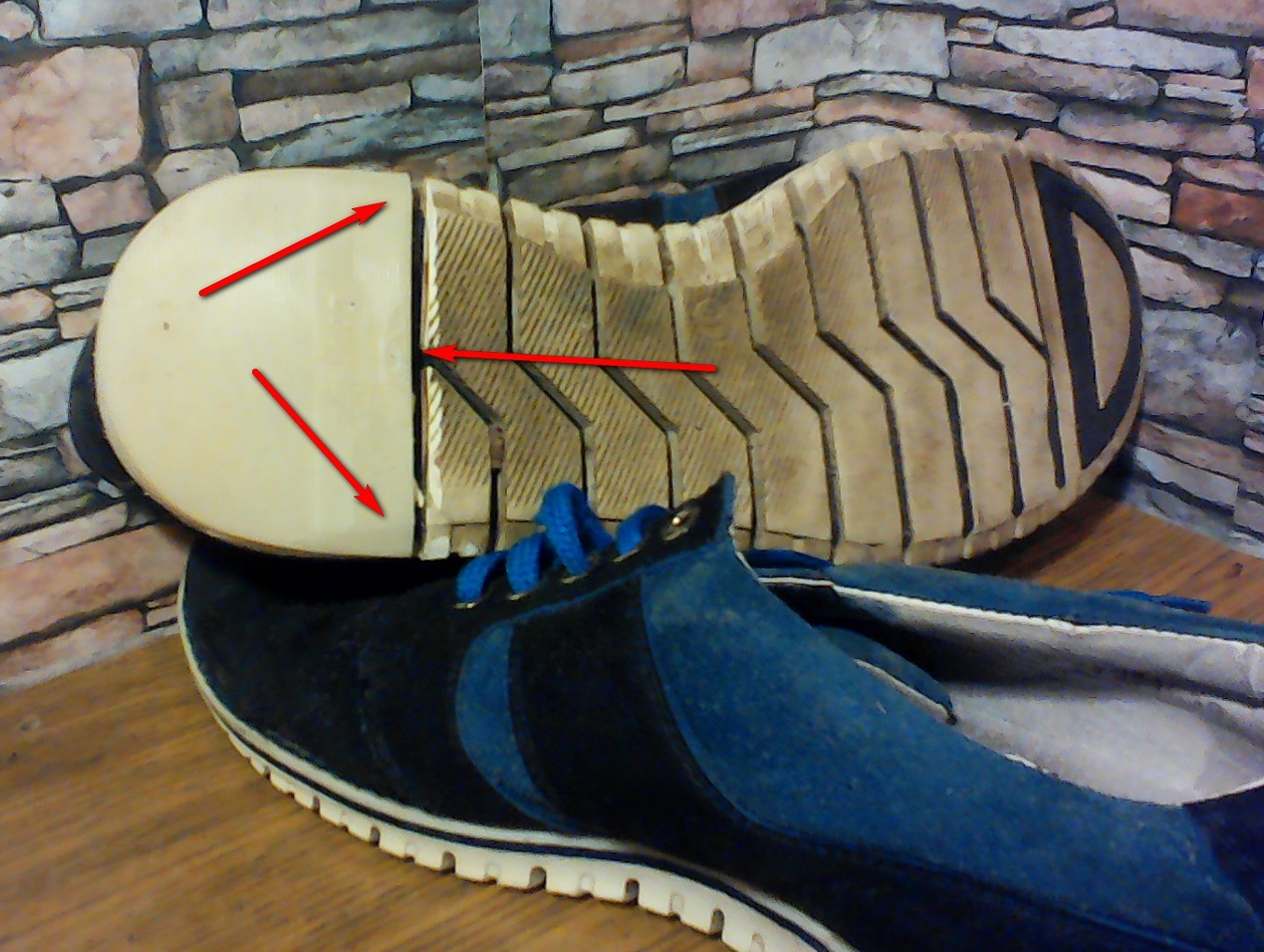 Как восстановить подошву обуви. Подошва для обуви. Починить подошву кроссовок. Подошва кроссовок. Резиновая подошва.