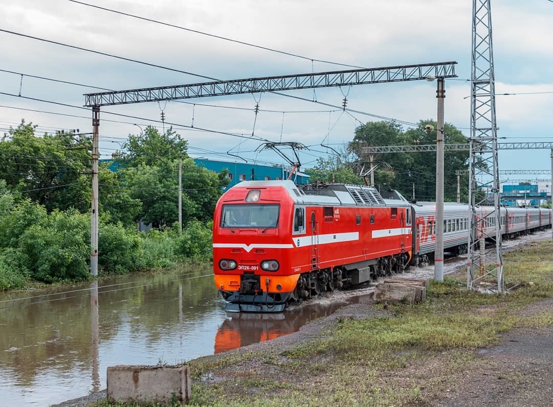 Bashkir remake of Spirited Away - Bashkortostan, Russian Railways, A train, Spirited Away