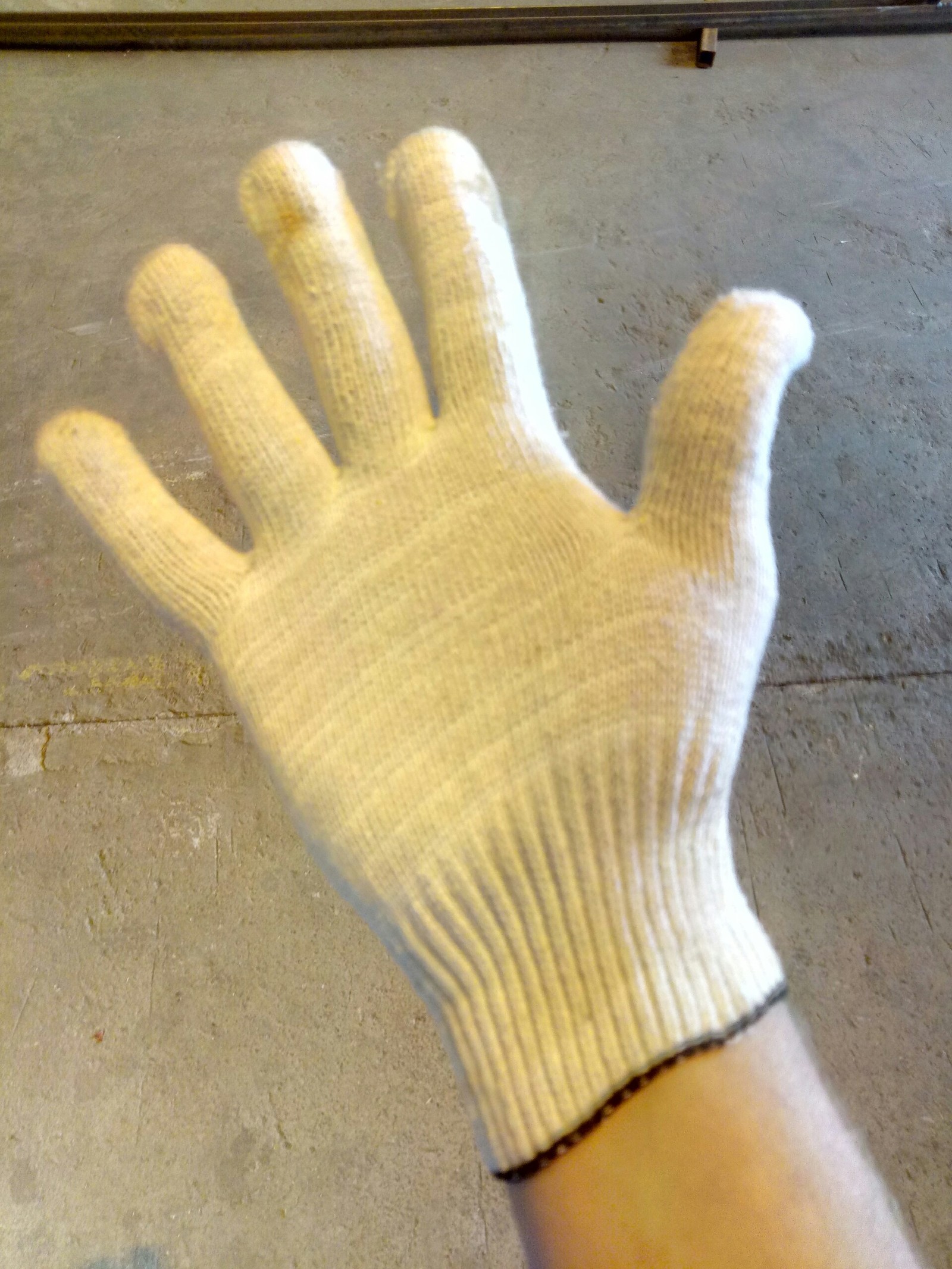 There are two types of people. - Gloves, Work, Longpost