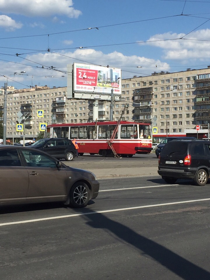 The tram dropped its horns - Saint Petersburg, Tram, Incident, Pantograph, GIF, Longpost