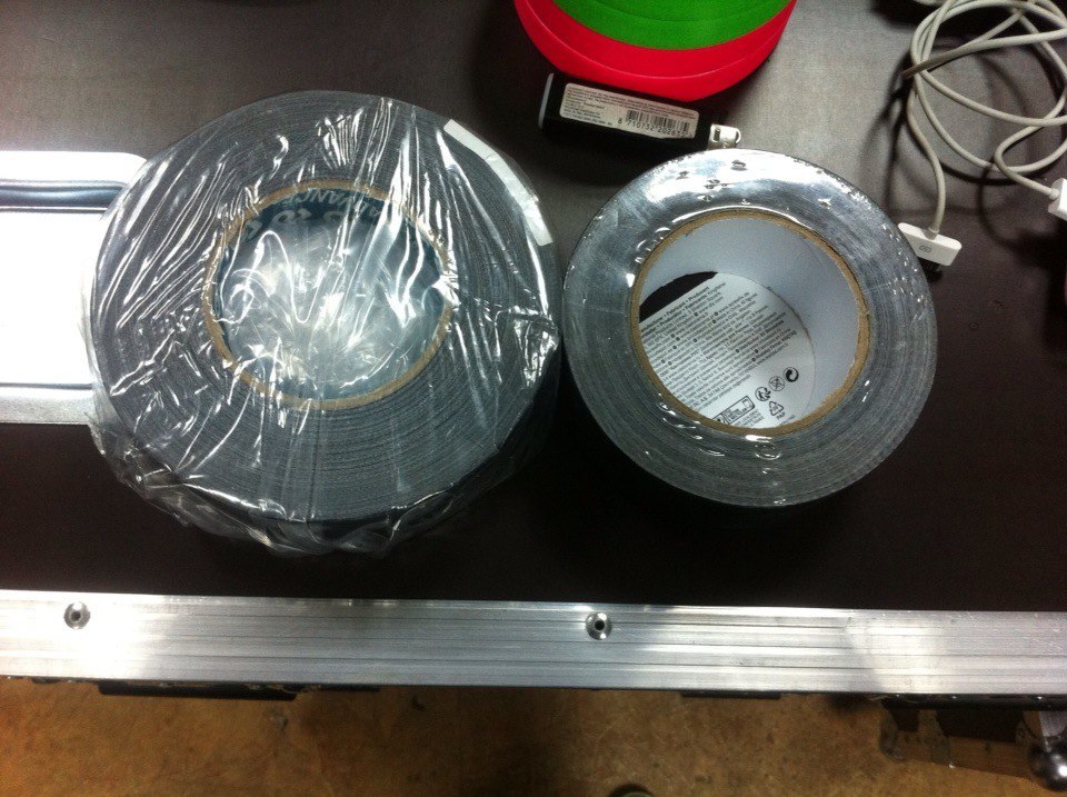 50 meters of adhesive tape in Germany (left), in Russia (right). Bombed?) Minus))) - My, Scotch, Comparison