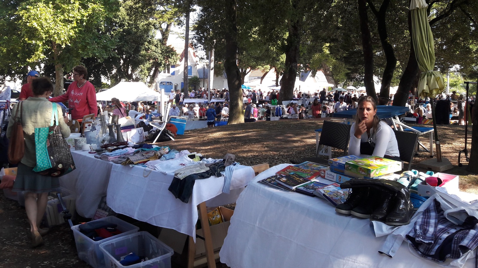 Flea market in the town of La-Baule-Escoublac. - My, , France, Longpost, Flea market