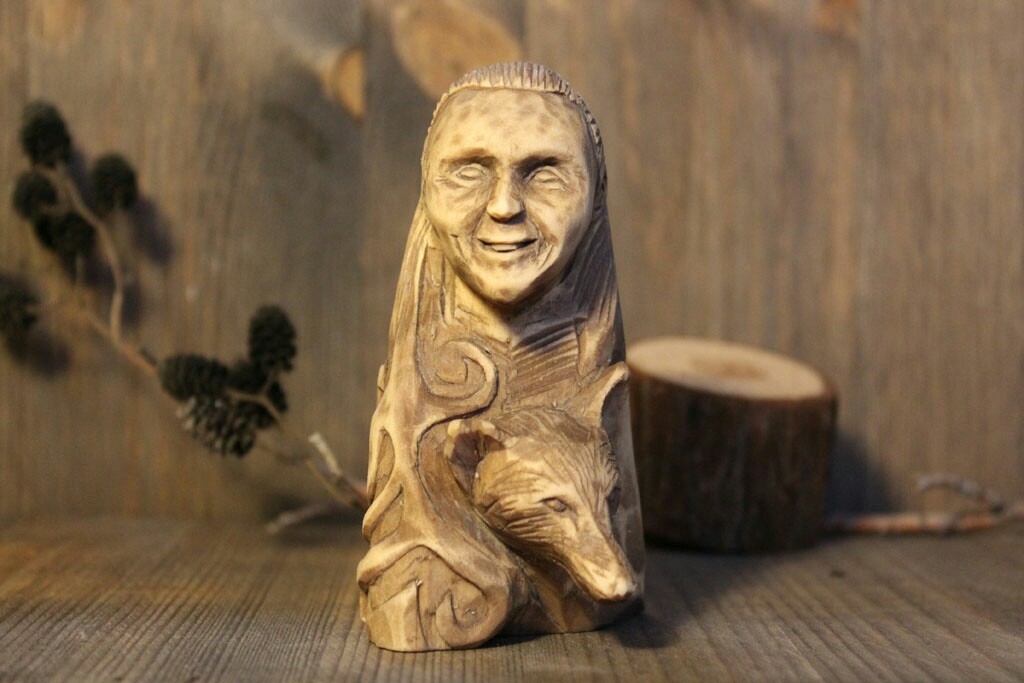 Loki and Fenrir. Wood figurine. - My, Wood carving, Mythology, Scandinavia, Loki, Fenrir, Longpost