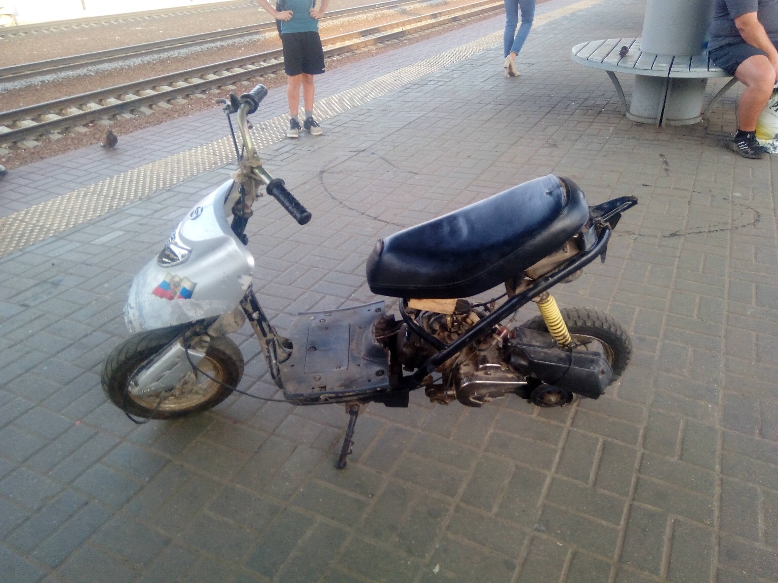 He never sold the moped...and this is what happened to him - , Moped, The moped is not mine!