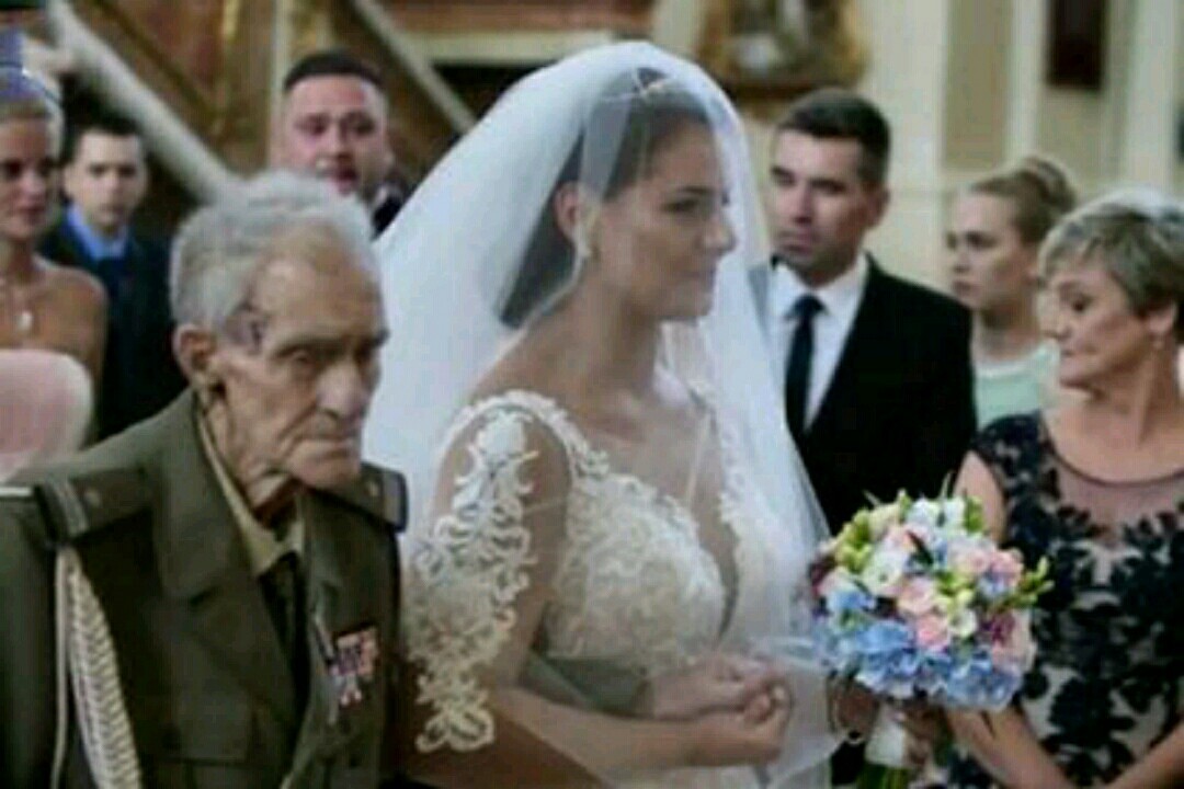 The bride went to the altar with a dying veteran grandfather and fulfilled his dream. - news, Interesting, Veterans, Girls, Wedding, The photo, The Second World War, Touching