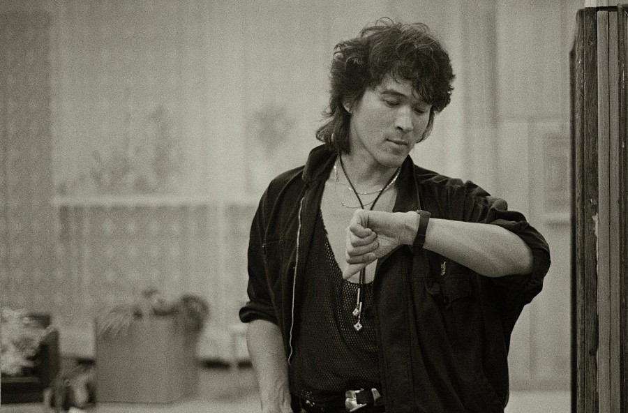 Viktor Tsoi in a 1970s painting. - Painting, Viktor Tsoi, Coincidence, Longpost