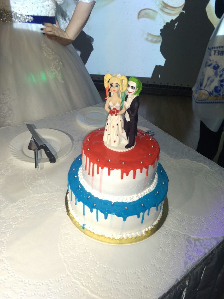 A wedding cake - Comics, Dc comics, Cake, Wedding, Harley quinn, Joker