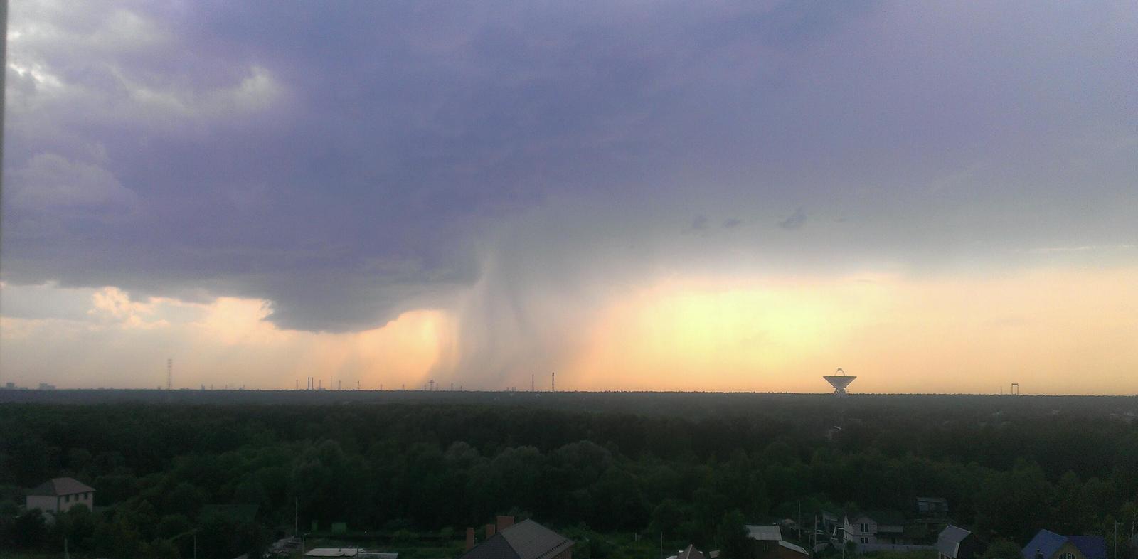 Thunderstorm over Moscow. - My, The photo, Thunderstorm, View from the window, Elk Island, Element