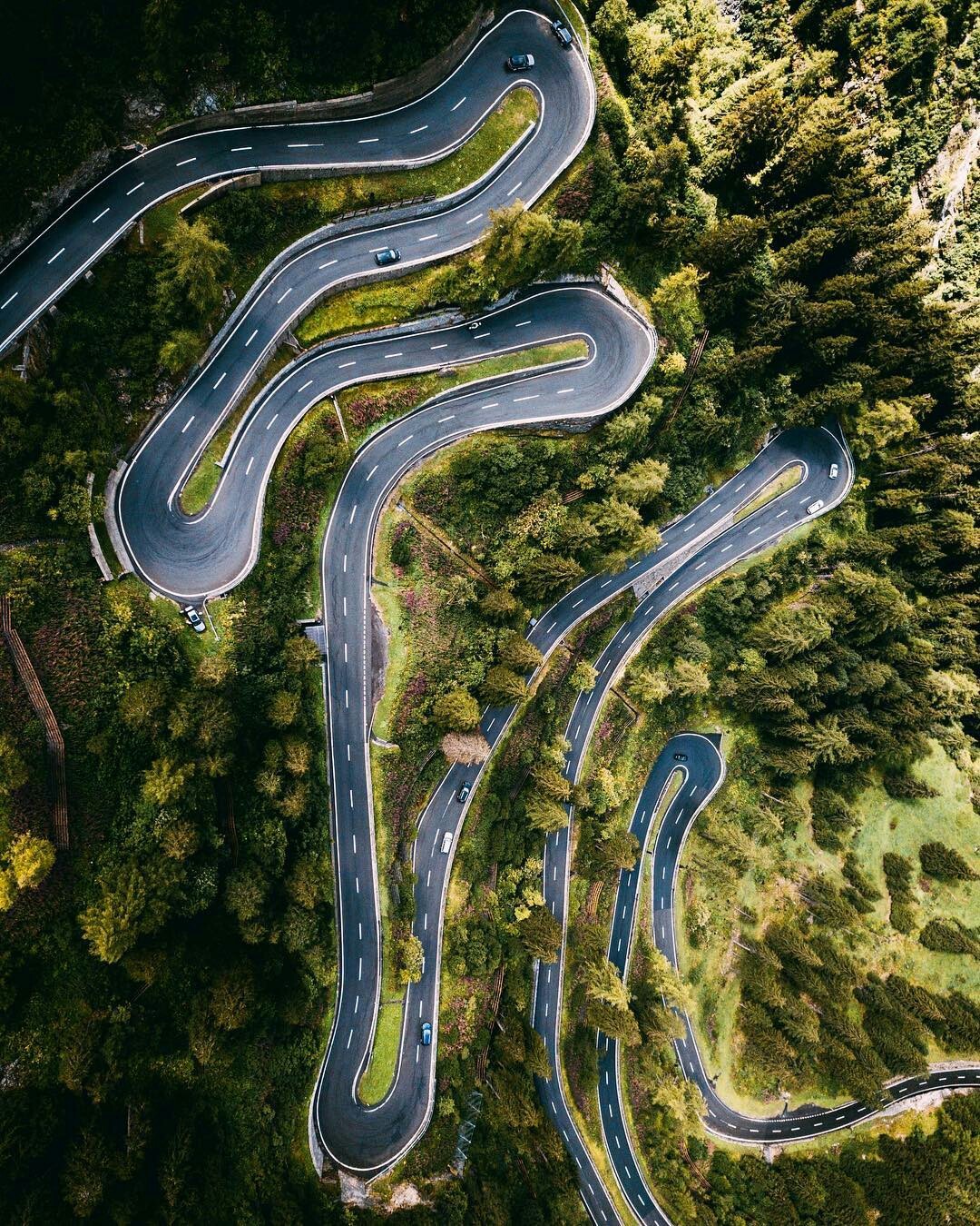 Mountain road in Switzerland. - Nature, beauty of nature, Interesting, The photo, Switzerland, Road, beauty