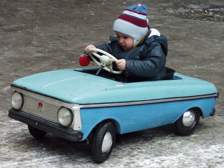 In the Netherlands, they created an Audi with a pedal drive. - , Pedal, Video, Well forgotten old