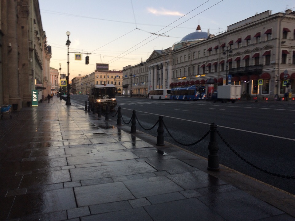 Architectural exposure and the usual garbage. - My, Saint Petersburg, Bryansk, The culture, Architecture, Opinion, Town, Comparison, Longpost