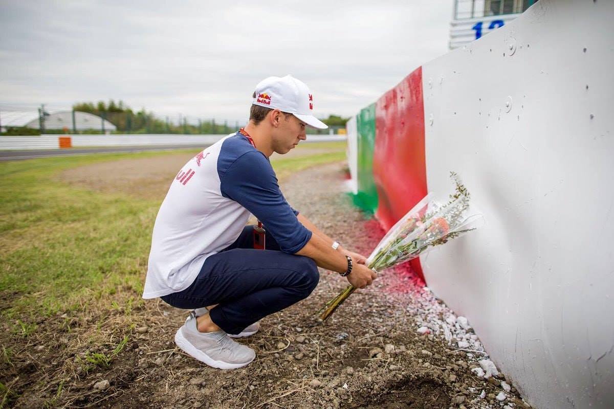 Pierre Gasly at Turn 7 of the Suzuka Circuit - Formula 1, Pierre Gasly, 