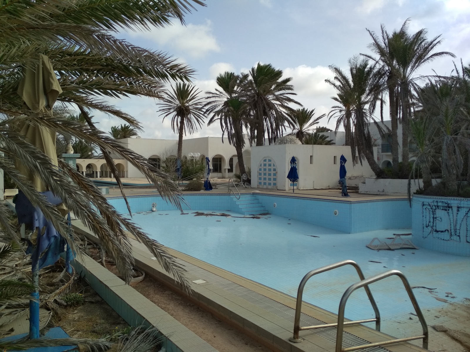 Abandoned hotel. - My, Tunisia, Abandoned, Longpost