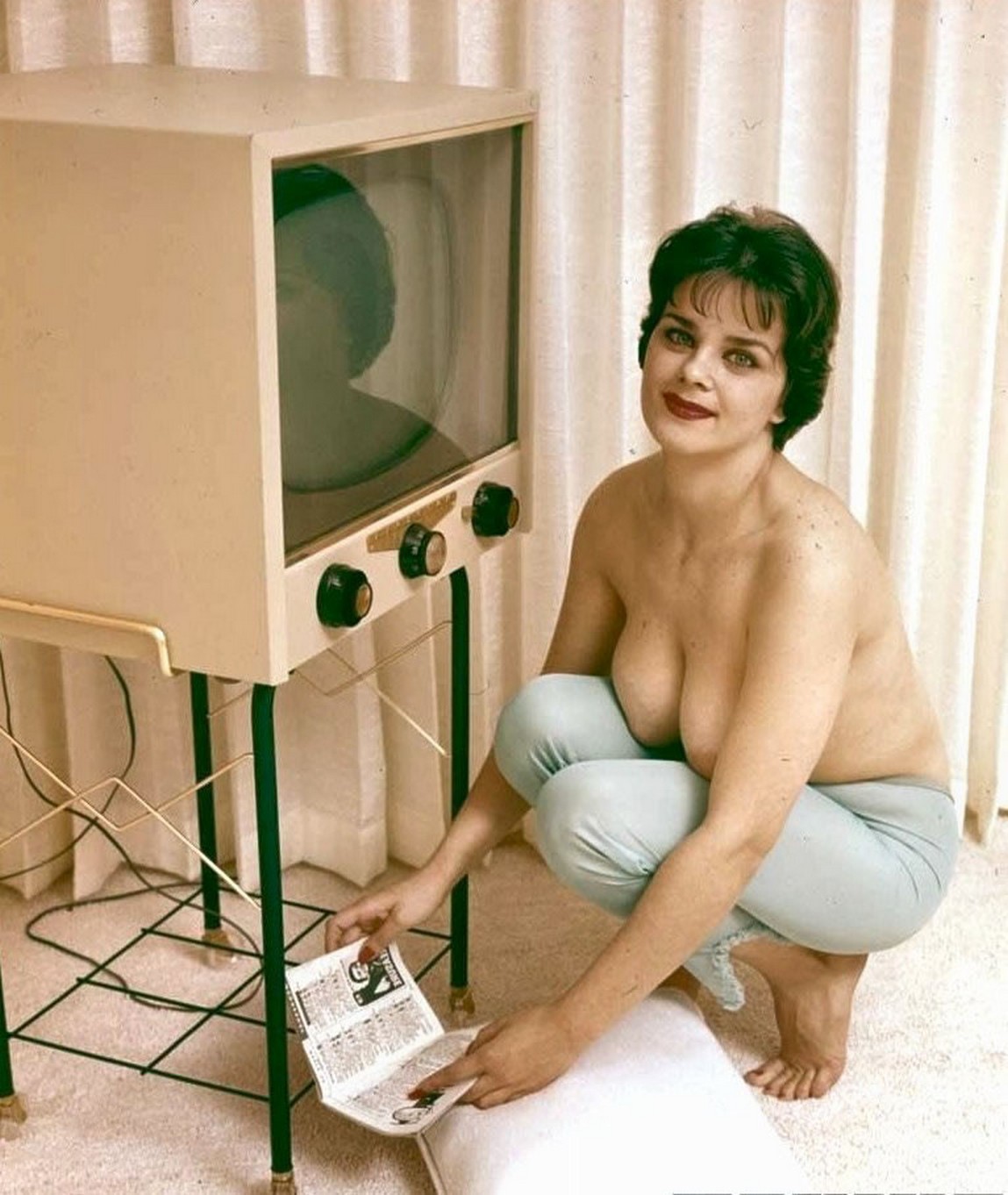 Old TVs - NSFW, , Монитор, TV set, Boobs, Old photo, Black and white photo, Oldfags, Longpost