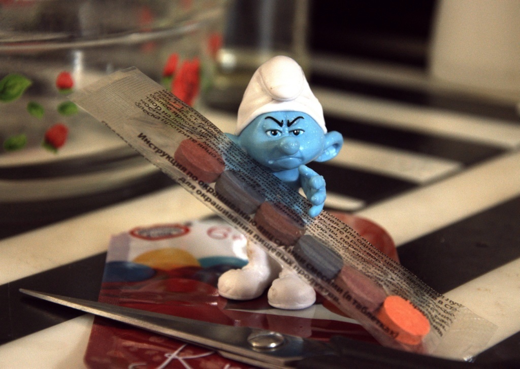 Smurf and EASTER. - My, The smurfs, Easter eggs, Photographer, Macro photography, Easter eggs, Longpost