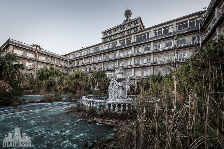 Photos I took at the largest abandoned hotel in Japan - Old age, Abandoned, Longpost