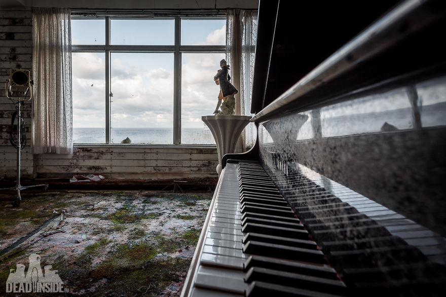 Photos I took at the largest abandoned hotel in Japan - Old age, Abandoned, Longpost