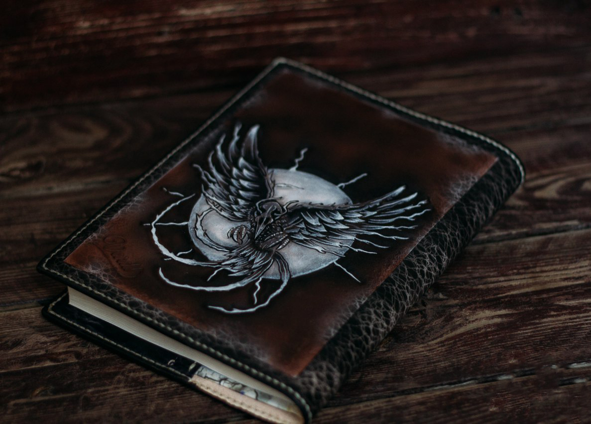 Embossed cover. - NSFW, My, Girls, Crow, Leather, Embossing on leather, Cover, Notebook, Longpost