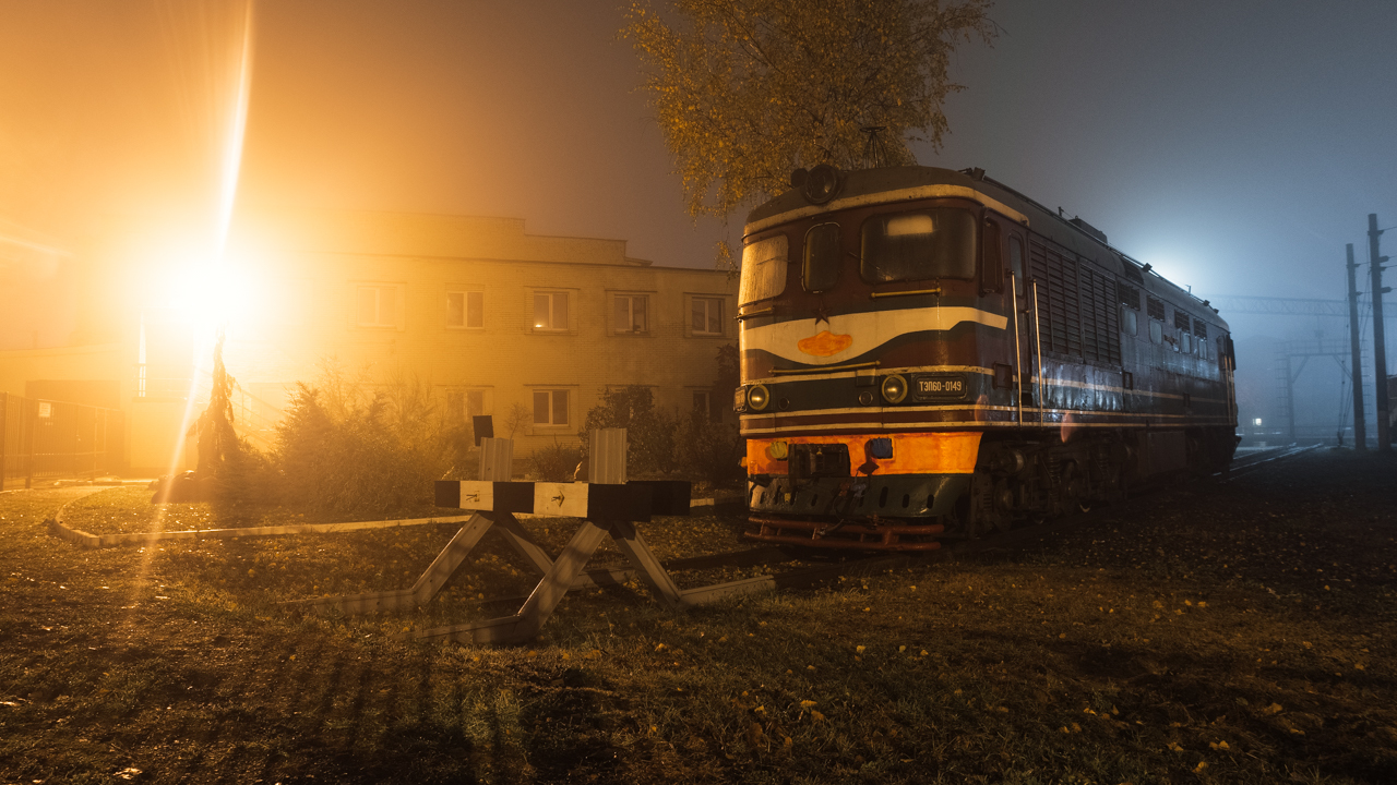 Foggy Minsk. Stations Thought, Minsk-Sortirovochny. November 2018. - My, Railway, Fog, A train, Locomotive, Paths, Longpost