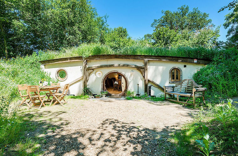 Hotel for 'Lord of the Rings' fans opens in UK - Hotel, England, Lord of the Rings, The hobbit, Longpost