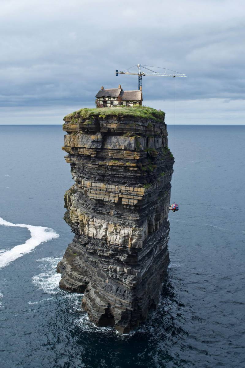 Non-budgetary new building - Island, The rocks, House, Photoshop as best as I can