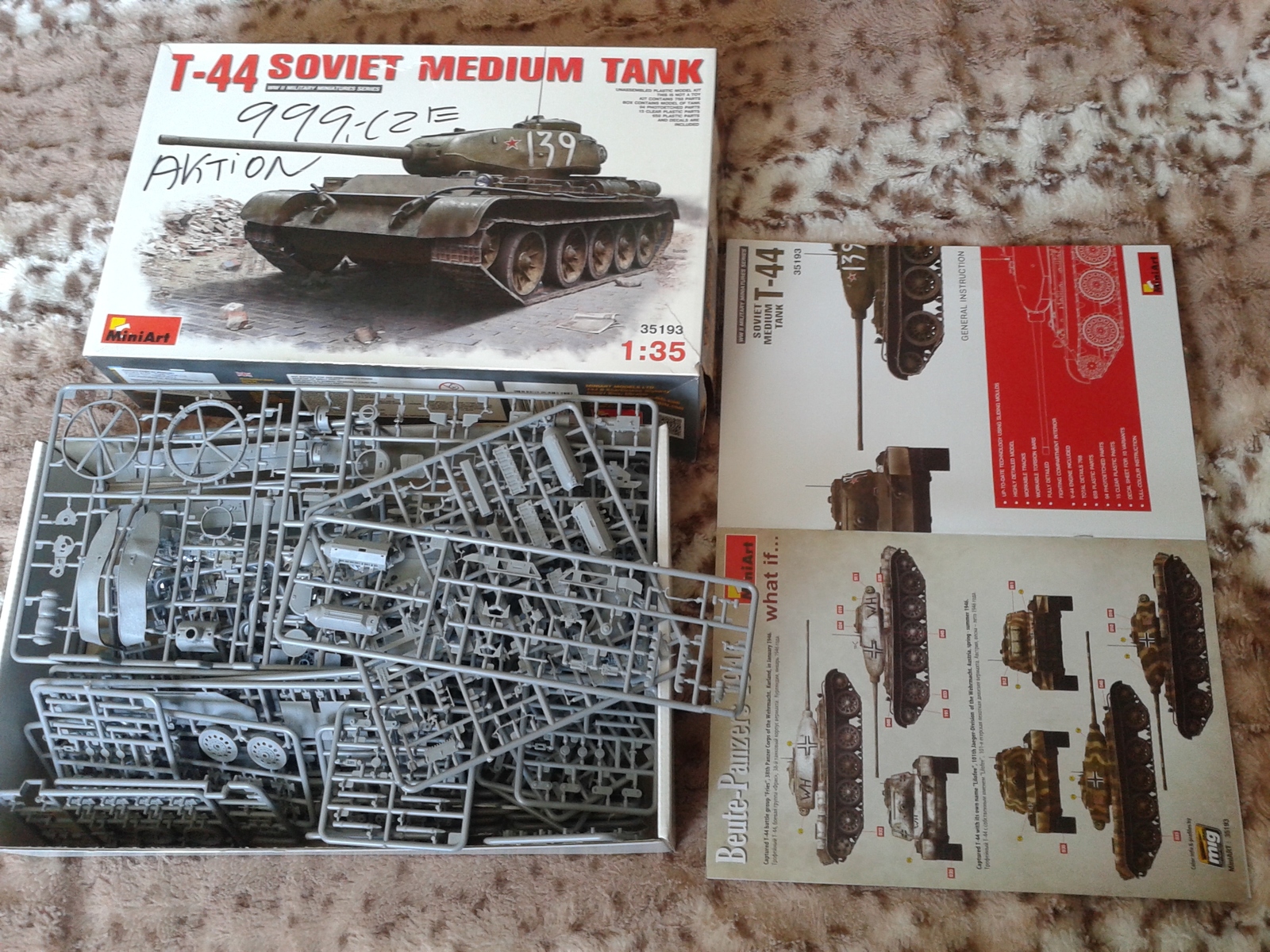 Model of the Soviet T-44 tank from Miniart in 35th scale. - My, Stand modeling, Tanks, Interior, Longpost