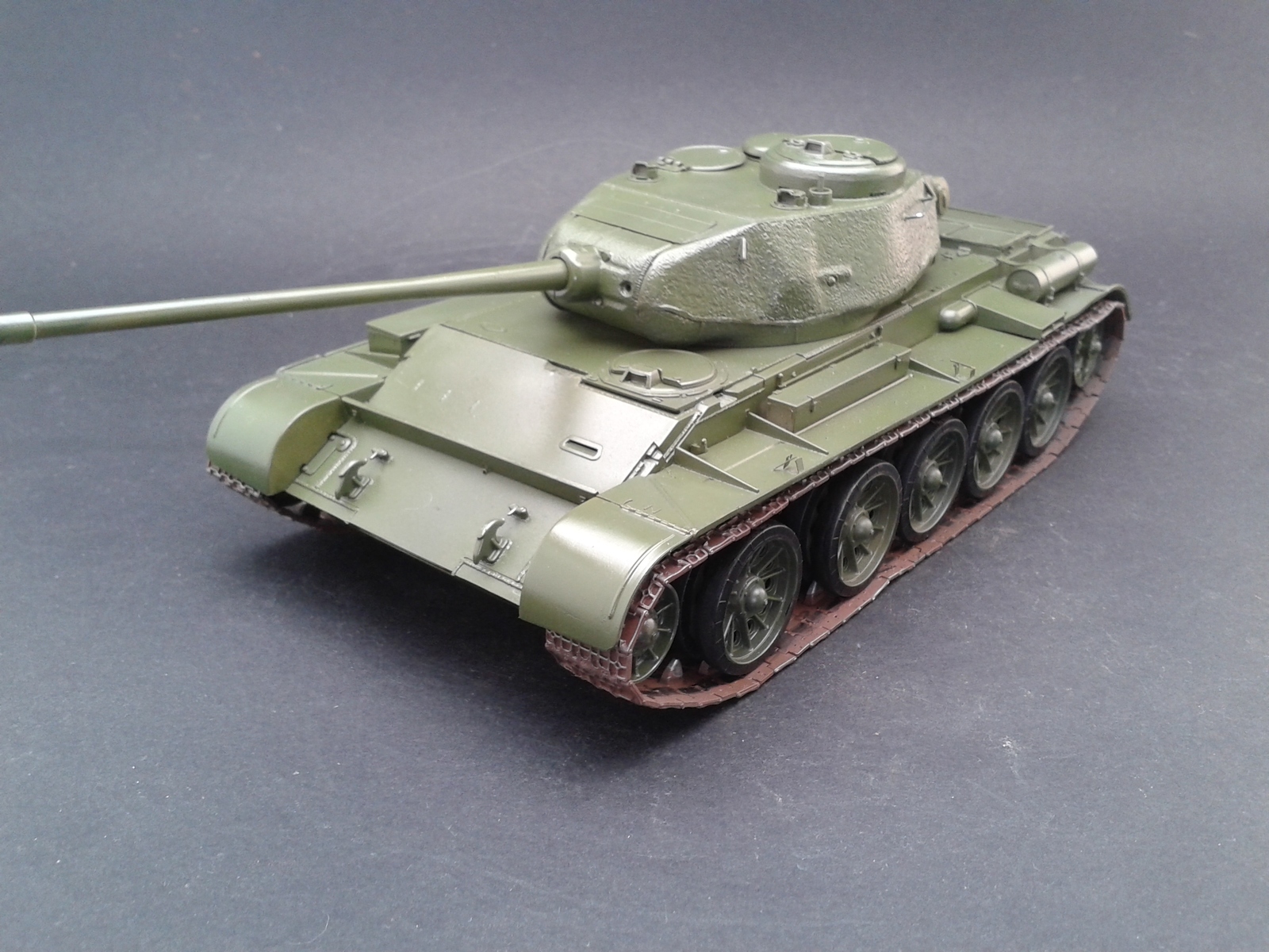 Model of the Soviet T-44 tank from Miniart in 35th scale. - My, Stand modeling, Tanks, Interior, Longpost