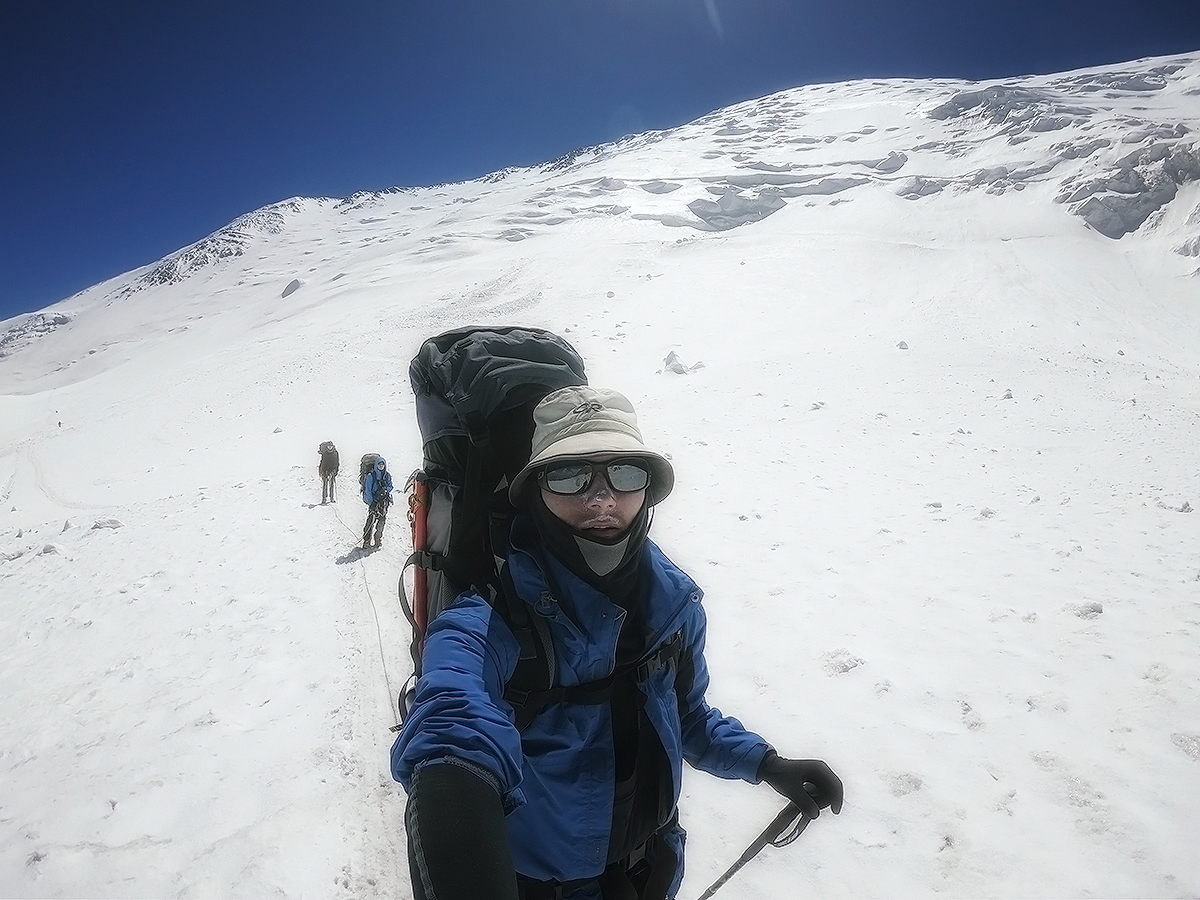 Independent ascent to Lenin Peak 7134m. [Part III. ABC, Yukhin peak, camp 2] - My, Mountaineering, Mountain tourism, Climbing, Pamir, Lenin Peak, Travels, Extreme, Longpost