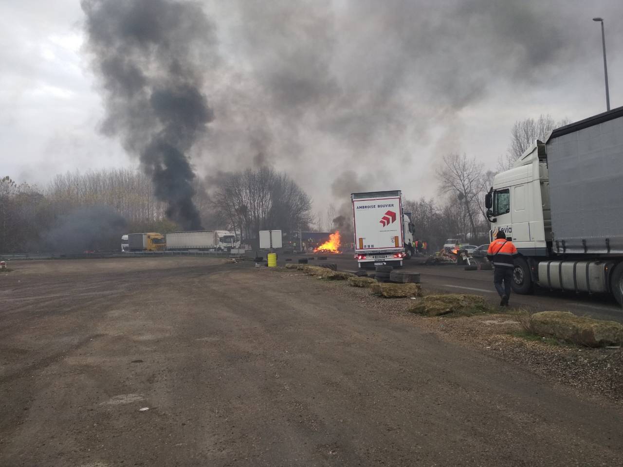 Активная гражданская позиция - Франция, Протест, Грузоперевозки, Длиннопост