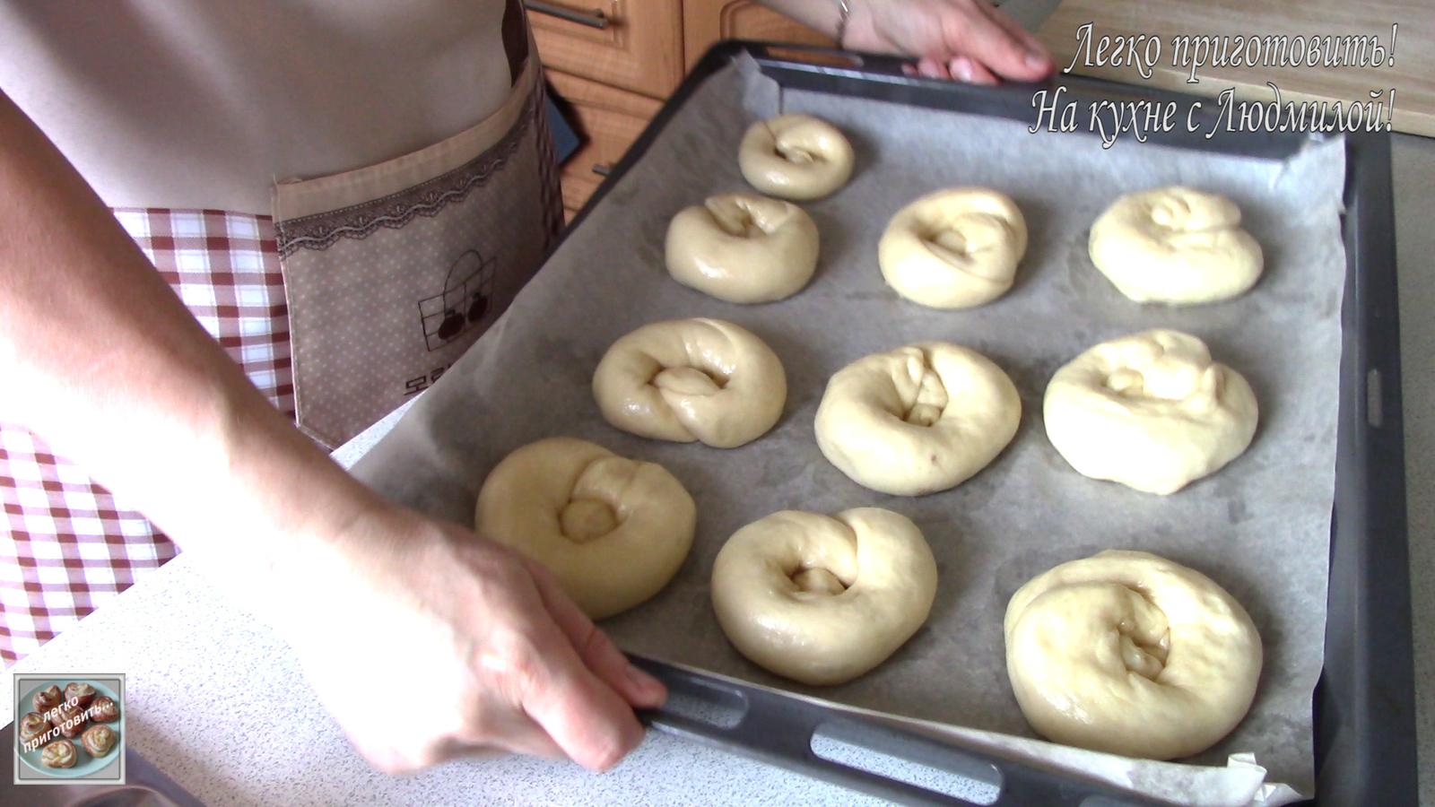 Buns with apples - My, Buns, Food, Cooking, Recipe, Video, Apples, Dough, Bakery products, Apple pie, Longpost
