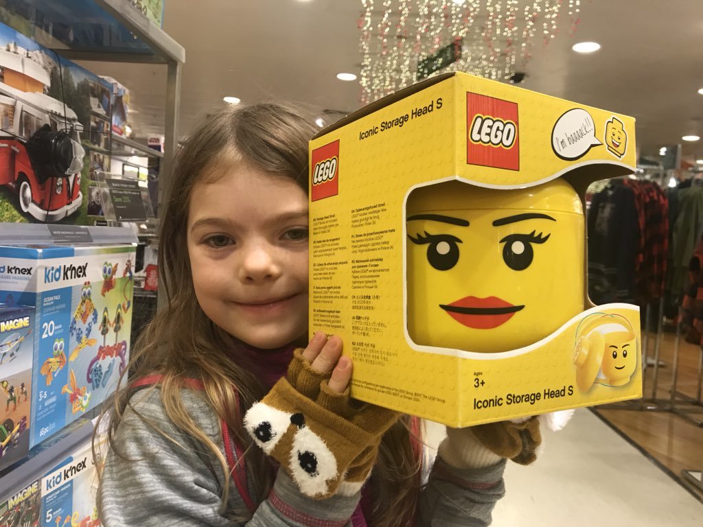 Experiment: Pediatricians swallowed the heads of lego men - and began to wait for their return. - Australia, Experiment, Lego, Longpost