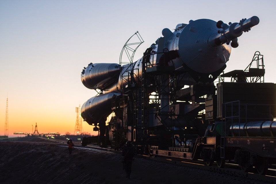 The Soyuz-FG launch vehicle is ready for launch on December 3. - Space, Rocket, Cosmodrome, Baikonur, ISS, Roscosmos, NASA, Космонавты, Video, Longpost