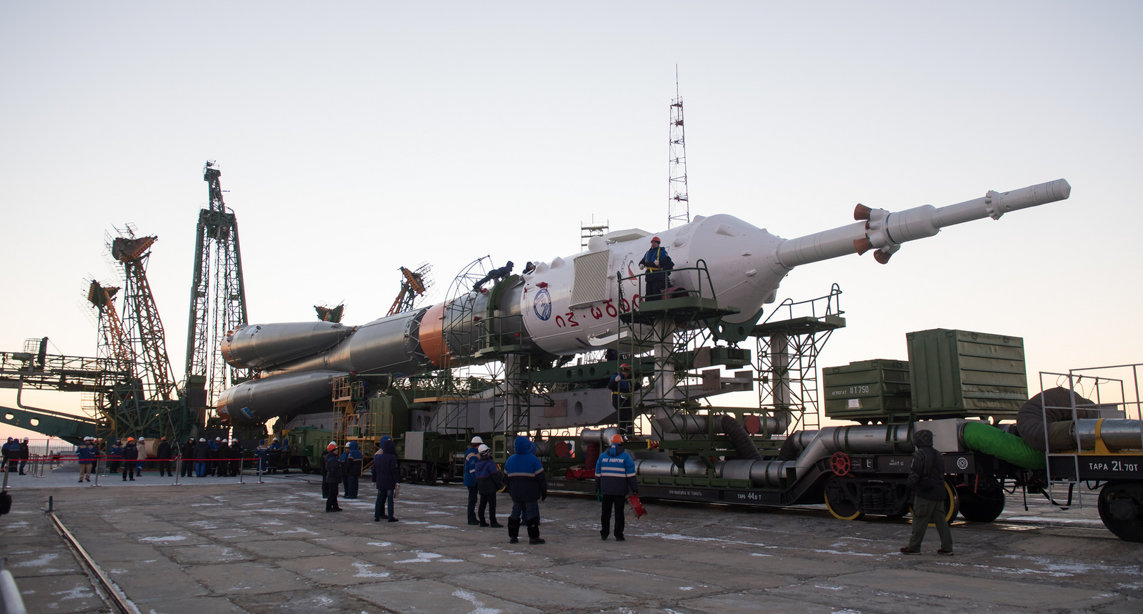 The Soyuz-FG launch vehicle is ready for launch on December 3. - Space, Rocket, Cosmodrome, Baikonur, ISS, Roscosmos, NASA, Космонавты, Video, Longpost