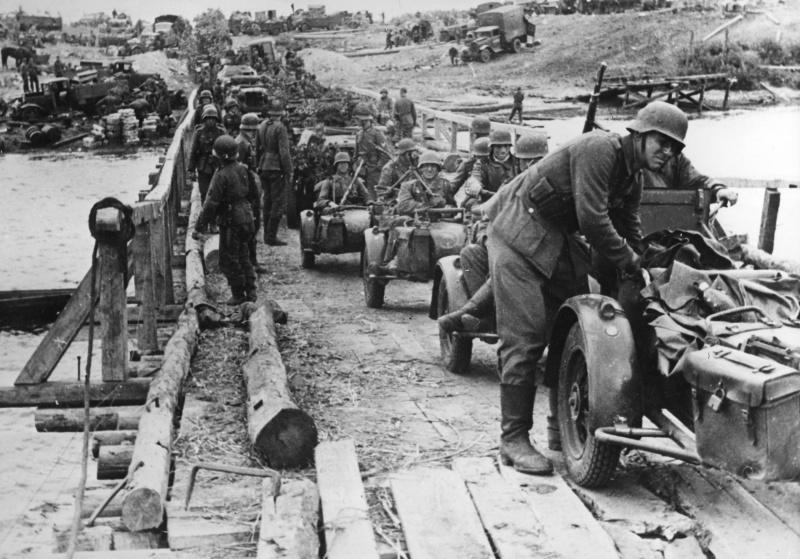 Crossing, crossing, left bank, right bank. - The Great Patriotic War, Tanks, Motorcycles, the USSR, Germany, The photo, Longpost, Moto