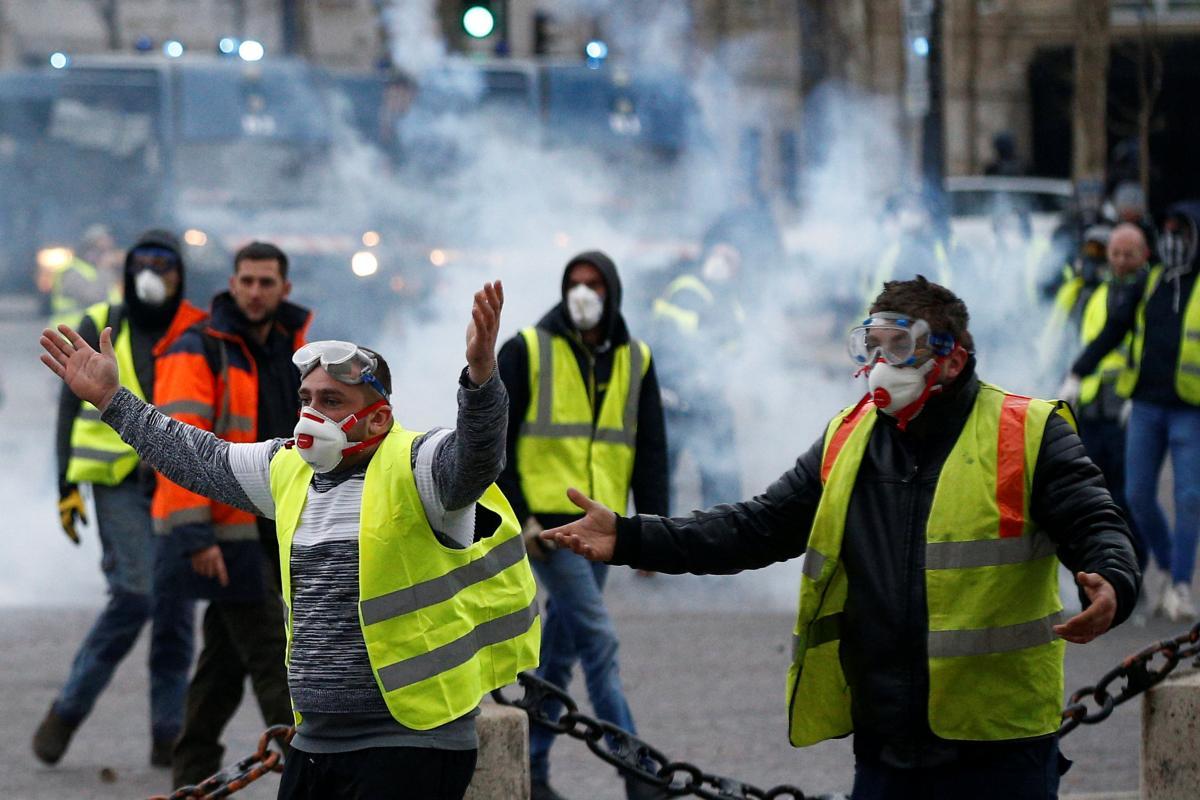 Looks like something... - France, Protest actions, Vest, Maidan, , Yellow vests, Politics