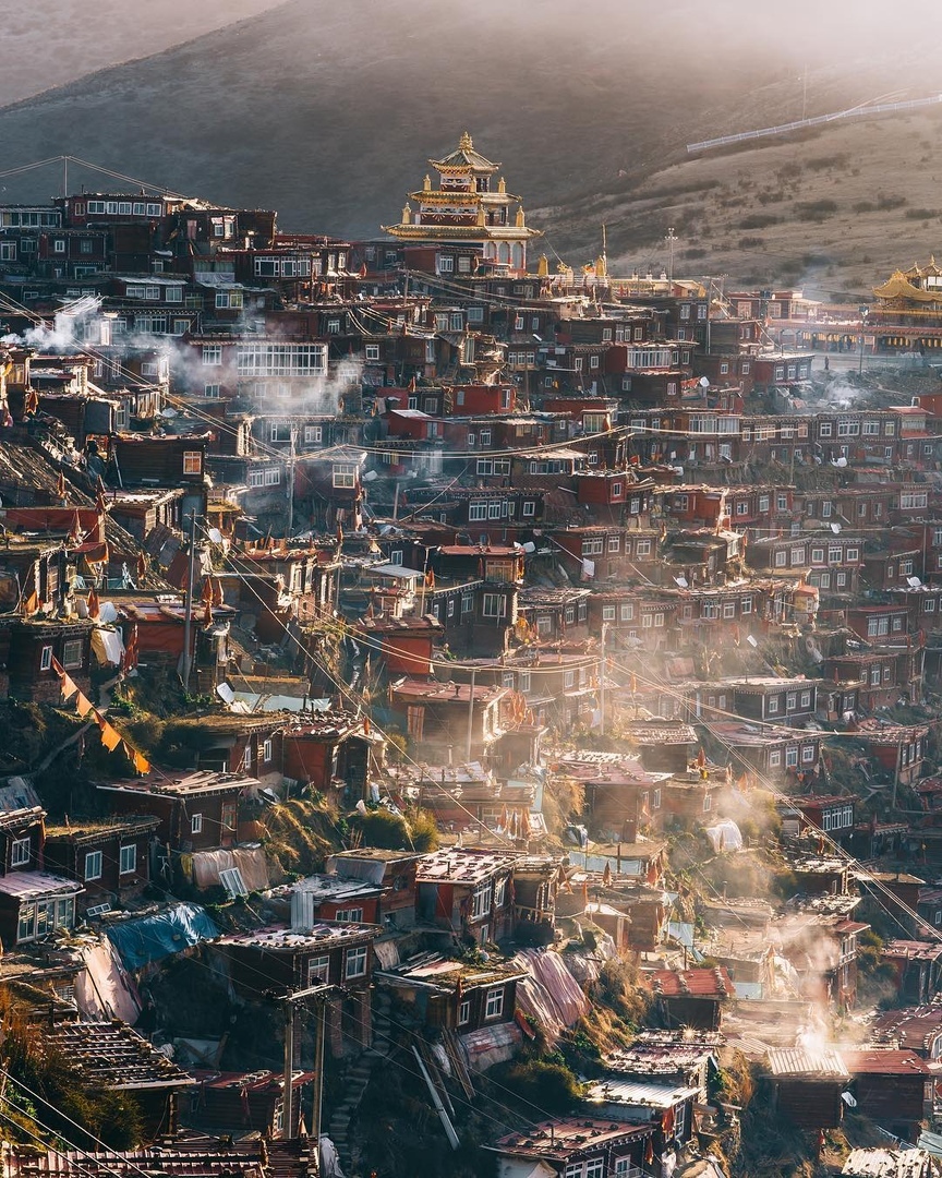 Human anthill - Buddhism, , Structure, Monastery, Longpost, China, Sichuan