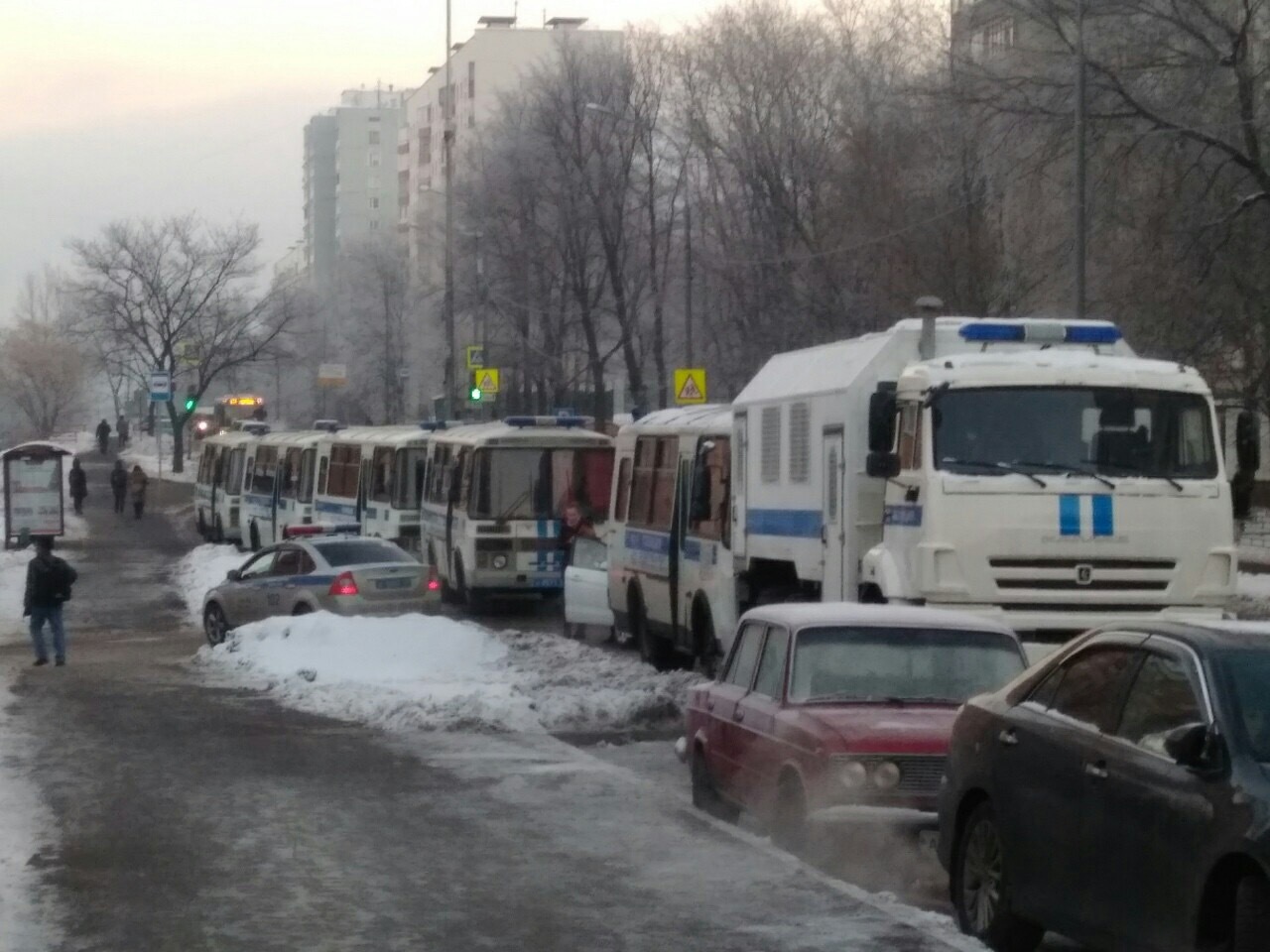 Задержания в общежитии Геологоразведочного университета. 17.12.2018 - Россия, Образование, Новости, Полиция, Задержание, Рггру, Общежитие, Студенты, Длиннопост