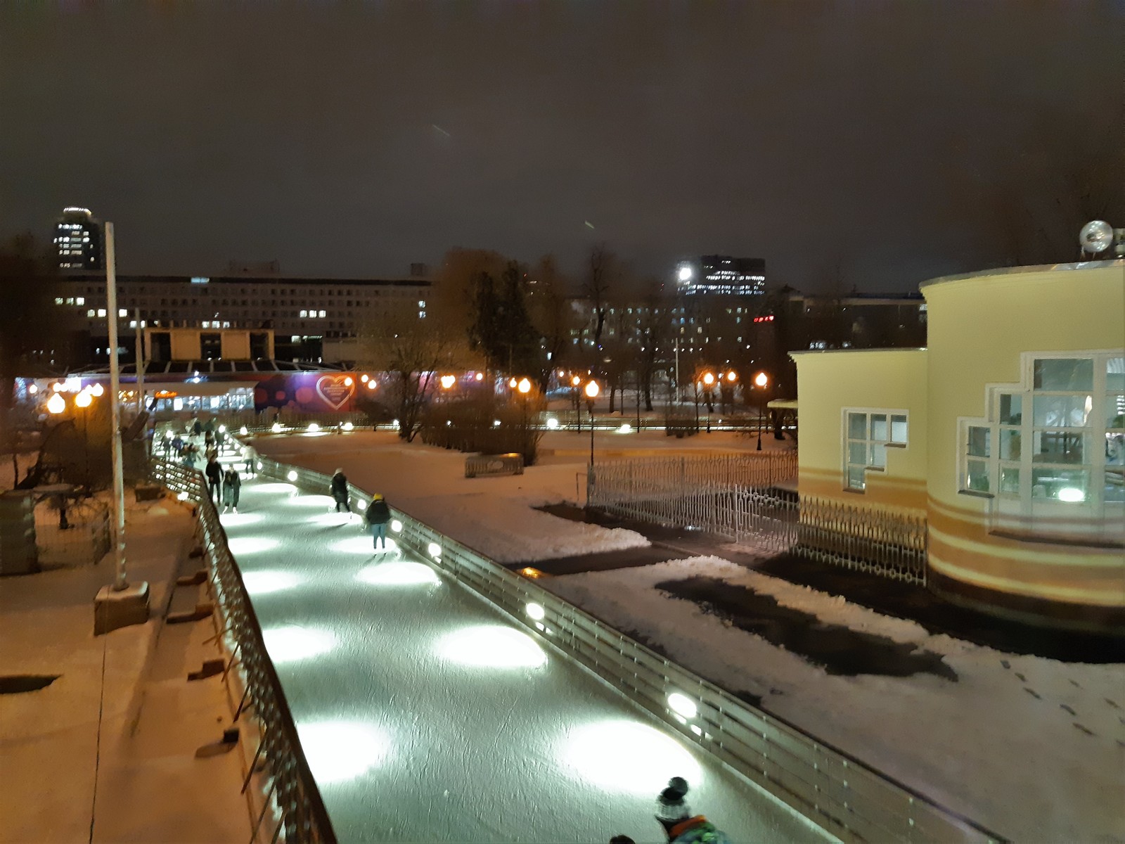 Вечерняя ленивая прогулка от метро Парк Культуры до метро Воробьевы горы - Моё, Прогулка, Парк культуры, Нескучный сад, Воробьевы горы, Длиннопост, Картинки, Вечер